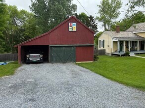 14 Panton Rd in Vergennes, VT - Building Photo - Building Photo