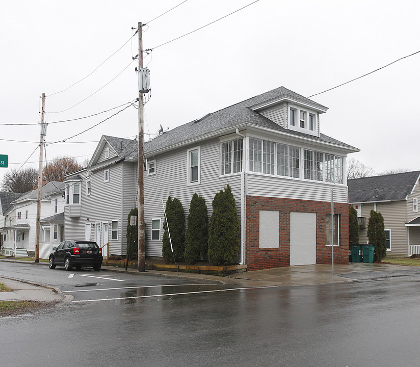 66 Church St in Oneonta, NY - Building Photo