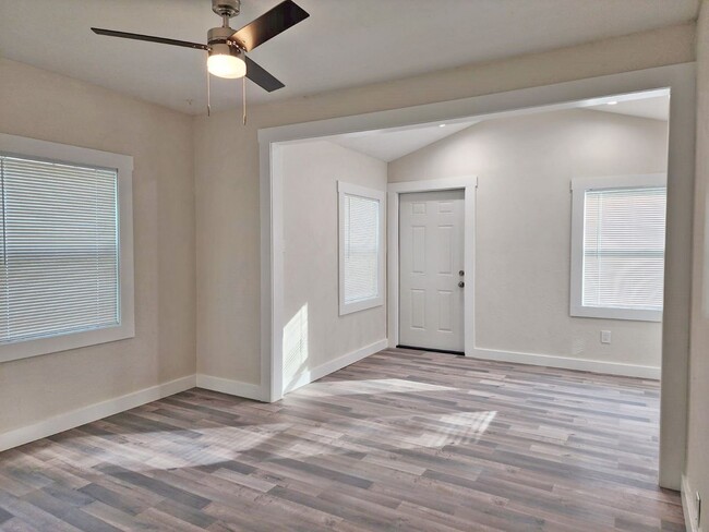 5121 Tangerine Ave S in Gulfport, FL - Building Photo - Building Photo