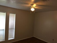 9306 Longstaff Dr photo'