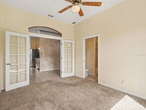 4940 Thames Ln in Sarasota, FL - Foto de edificio - Building Photo