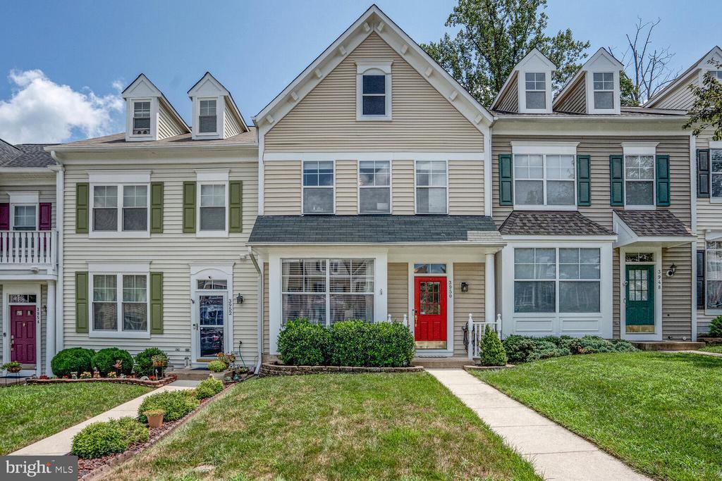 3950 Hartlake St in Woodbridge, VA - Building Photo