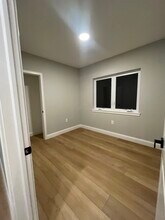 235 Burbank Ave, Unit 2 in Staten Island, NY - Foto de edificio - Building Photo