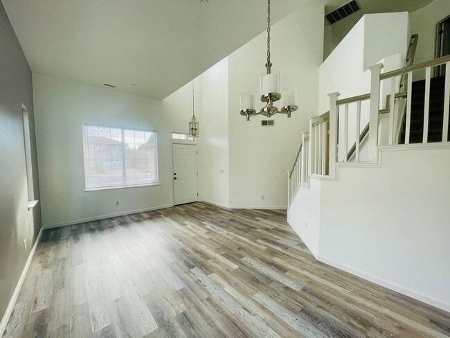 1153 Hampton Ct in Brentwood, CA - Building Photo - Building Photo