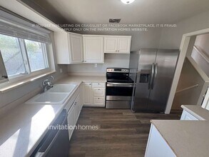 402 S Robb Way in Lakewood, CO - Building Photo - Building Photo