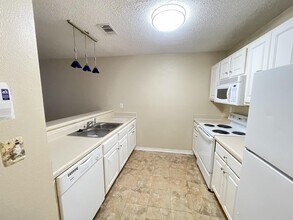 495 Keystone Rd in Mary Esther, FL - Building Photo - Building Photo