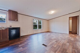 1170 County Rd 603 in Dayton, TX - Building Photo - Building Photo