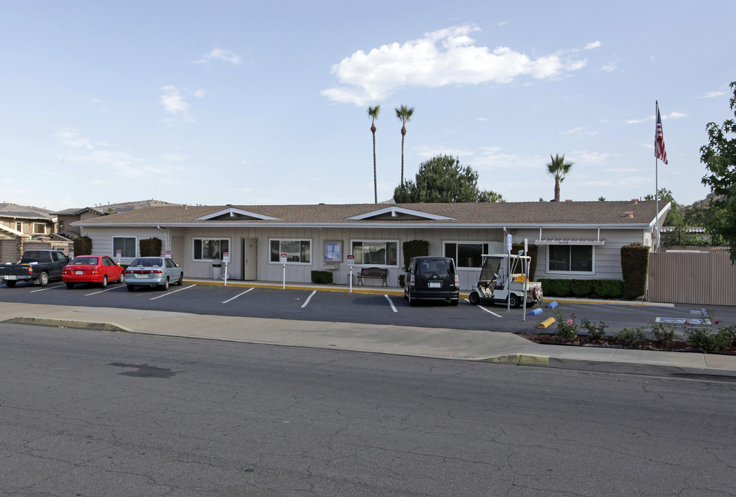 Pointsettia Senior Mobile Home Park in Poway, CA - Foto de edificio