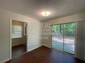 1427 Royalwyn Dr in Macon, GA - Building Photo - Building Photo