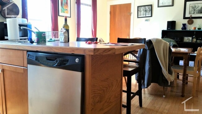 28 Cherry St in Somerville, MA - Building Photo - Building Photo