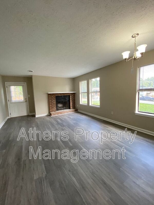 105 Howell Way in Athens, GA - Building Photo - Building Photo
