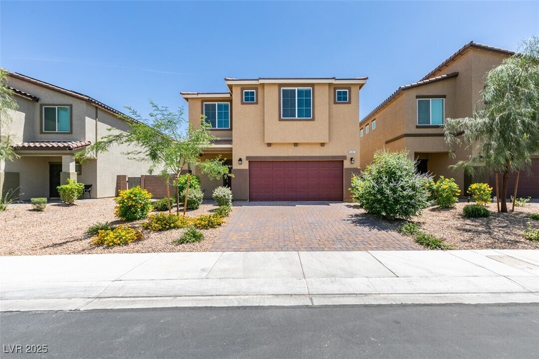 945 Willow Berry Ave in North Las Vegas, NV - Building Photo