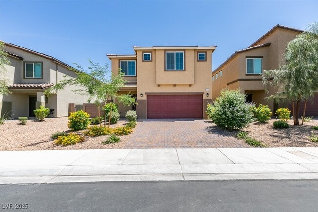 945 Willow Berry Ave