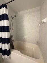 133 NE 2nd Ave, Unit 1017 in Miami, FL - Building Photo - Building Photo