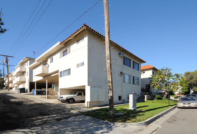 10960 Palms Blvd in Los Angeles, CA - Building Photo - Building Photo