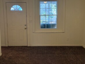 8 Ridgeway Dr in Greenville, SC - Building Photo - Building Photo