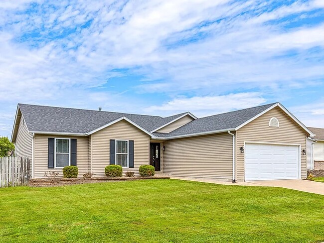 7546 Cinnamon Teal Dr, Unit 7546 in O'Fallon, MO - Building Photo - Building Photo
