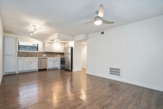 Dream Montrose in Houston, TX - Building Photo - Building Photo