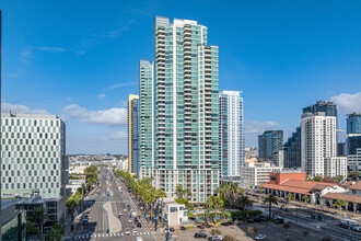 The Grande Santa Fe Place in San Diego, CA - Building Photo - Primary Photo