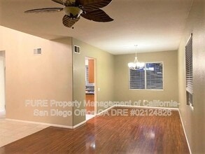 1073 Princess Kyra Pl in Escondido, CA - Building Photo - Building Photo