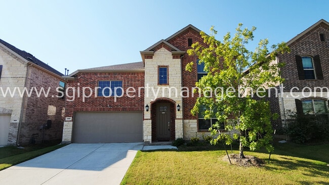 property at 3105 Cottonwood Ln