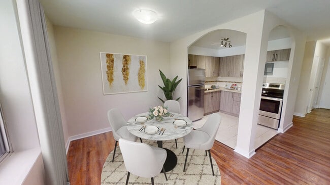 Faywood-Vinci Community in Toronto, ON - Building Photo - Building Photo