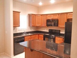 3164 W Montrail Pl in Fayetteville, AR - Building Photo - Building Photo