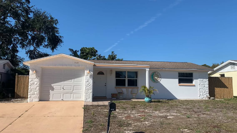 9125 Sterling Ln in Port Richey, FL - Building Photo