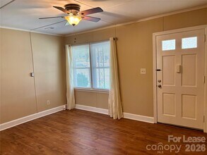 324 E Rhodes St in Lincolnton, NC - Building Photo - Building Photo