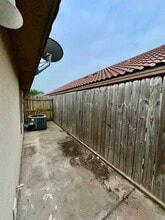 207 S Ridge Ln, Unit 3 in San Juan, TX - Building Photo - Building Photo