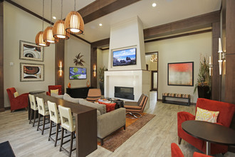 Residences At Prairiefire in Overland Park, KS - Foto de edificio - Interior Photo