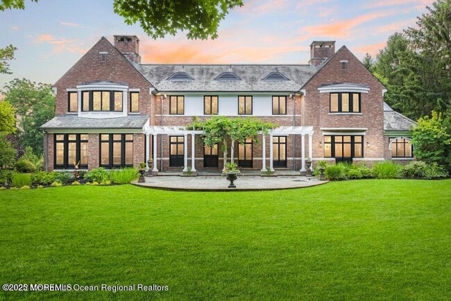 18 Sheraton Ln in Rumson, NJ - Building Photo - Building Photo