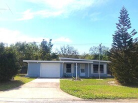 905 Cherokee Cir in Sanford, FL - Building Photo