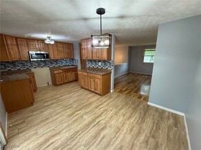 712 Indiana Ave in Mc Donald, OH - Building Photo - Building Photo