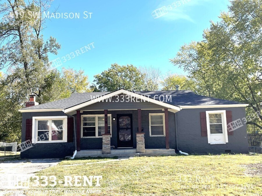 419 SW Madison St in Lee's Summit, MO - Building Photo