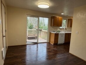 1316 Wingwood Pl in Shelton, WA - Foto de edificio - Building Photo