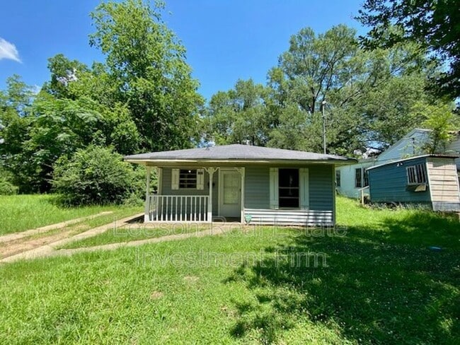 property at 3809 Magazine St