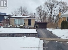 56 Courton Dr in Toronto, ON - Building Photo