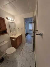 501 Beatty Rd, Unit Beatty Rd Apt 1 in Monroeville, PA - Building Photo - Building Photo