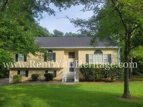 4229 Sterling Pointe Dr in Douglasville, GA - Building Photo - Building Photo