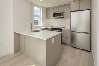 19 on the Greenway in Vancouver, BC - Building Photo - Interior Photo