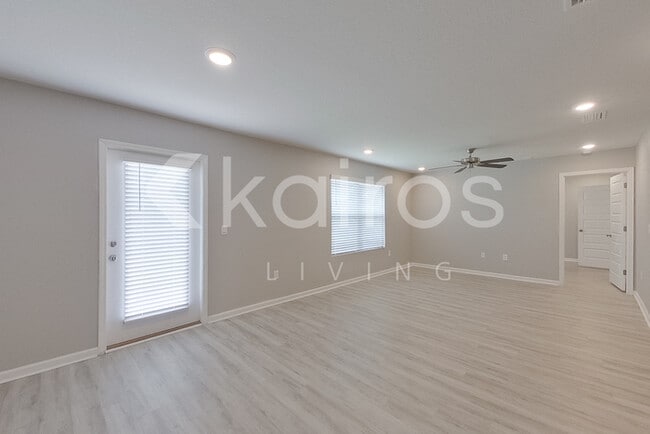 121 Metalmark Dr in Pensacola, FL - Building Photo - Building Photo