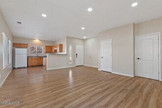 9435 Stoney Creek Way in Reno, NV - Building Photo - Building Photo