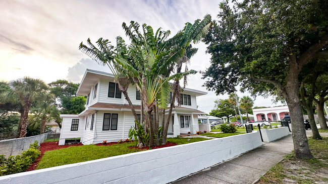 517 Division Ave in West Palm Beach, FL - Building Photo - Building Photo