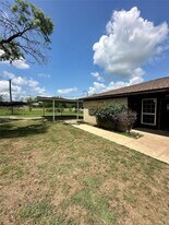 122 Don Propp Rd in Azle, TX - Building Photo