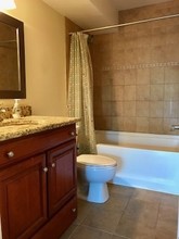 1840 Huntington Blvd in Hoffman Estates, IL - Building Photo - Building Photo