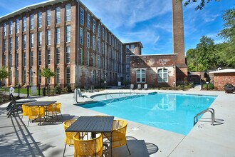 Newry Mill in Seneca, SC - Foto de edificio - Building Photo