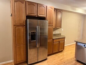 2410 Fleet St in Baltimore, MD - Building Photo - Building Photo