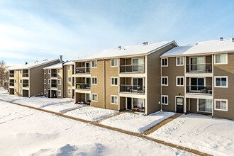 Northridge Estates in Edmonton, AB - Building Photo - Building Photo