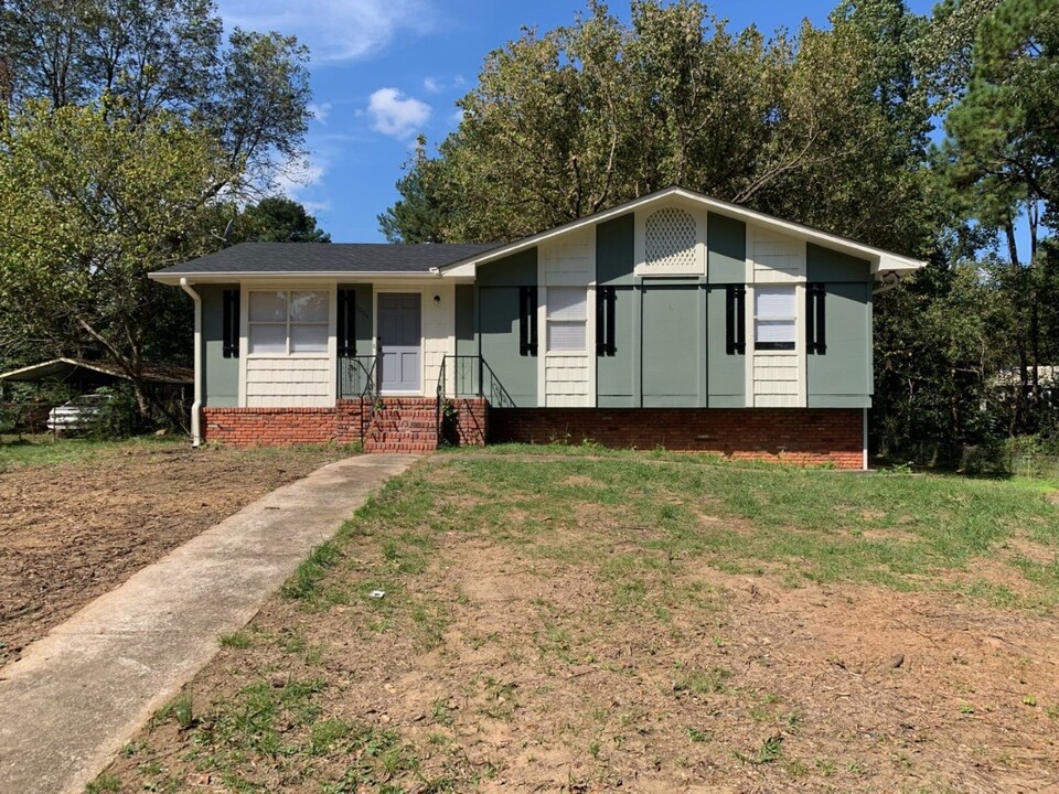 1004 Cherry Brook Cir in Birmingham, AL - Foto de edificio